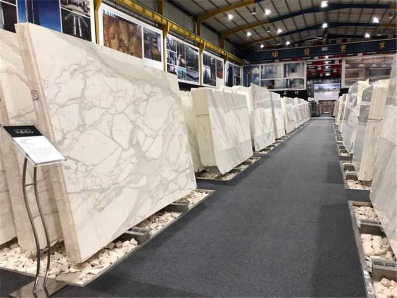 Marble Slab Selection White marble slabs displayed for project material selection