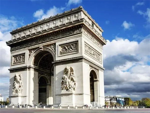 El Arco del Triunfo en París