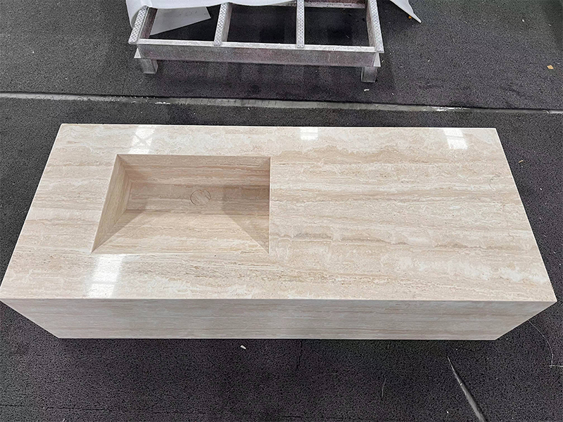 Vein cut travertine top