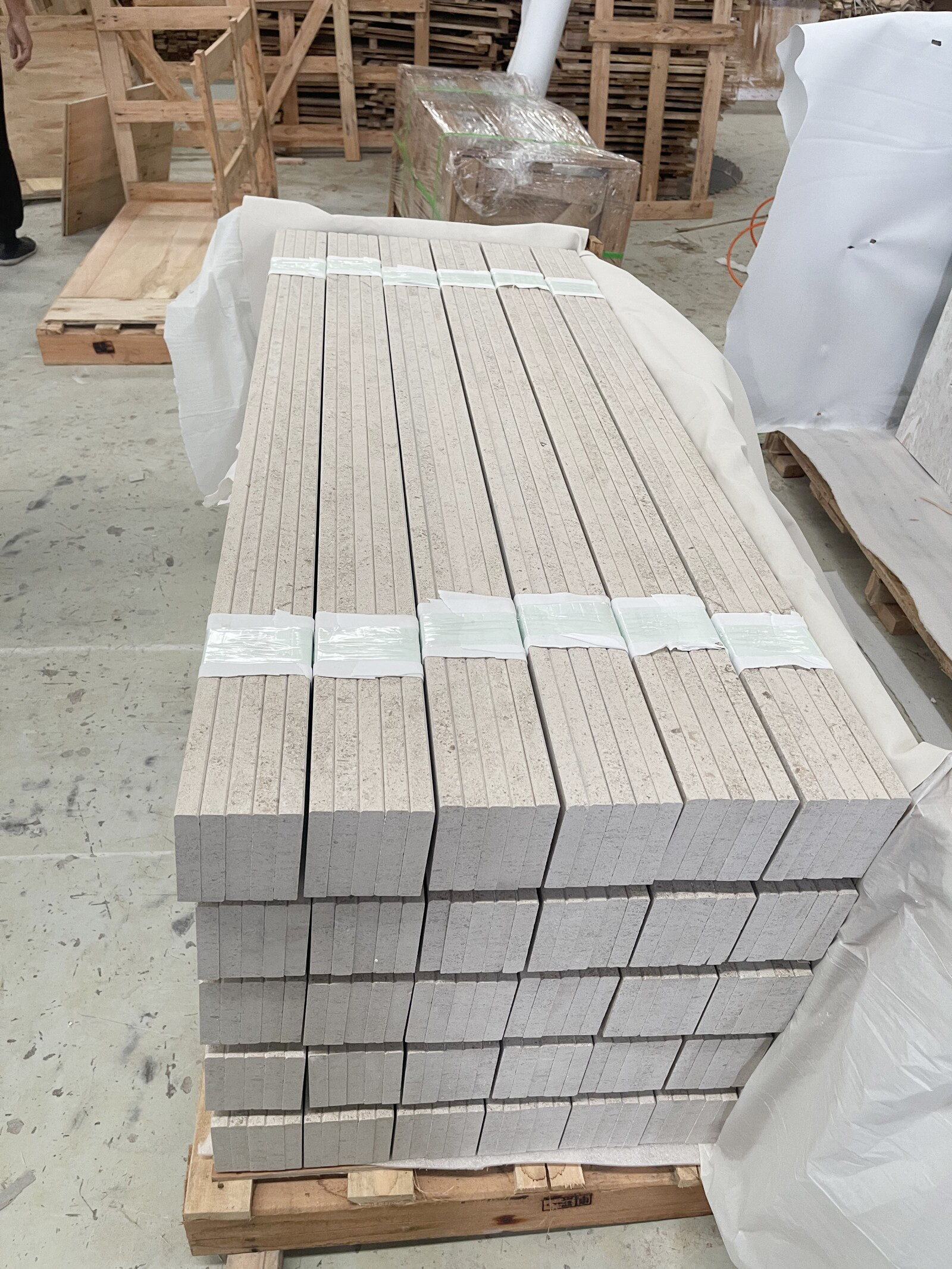 Moca cream limestone