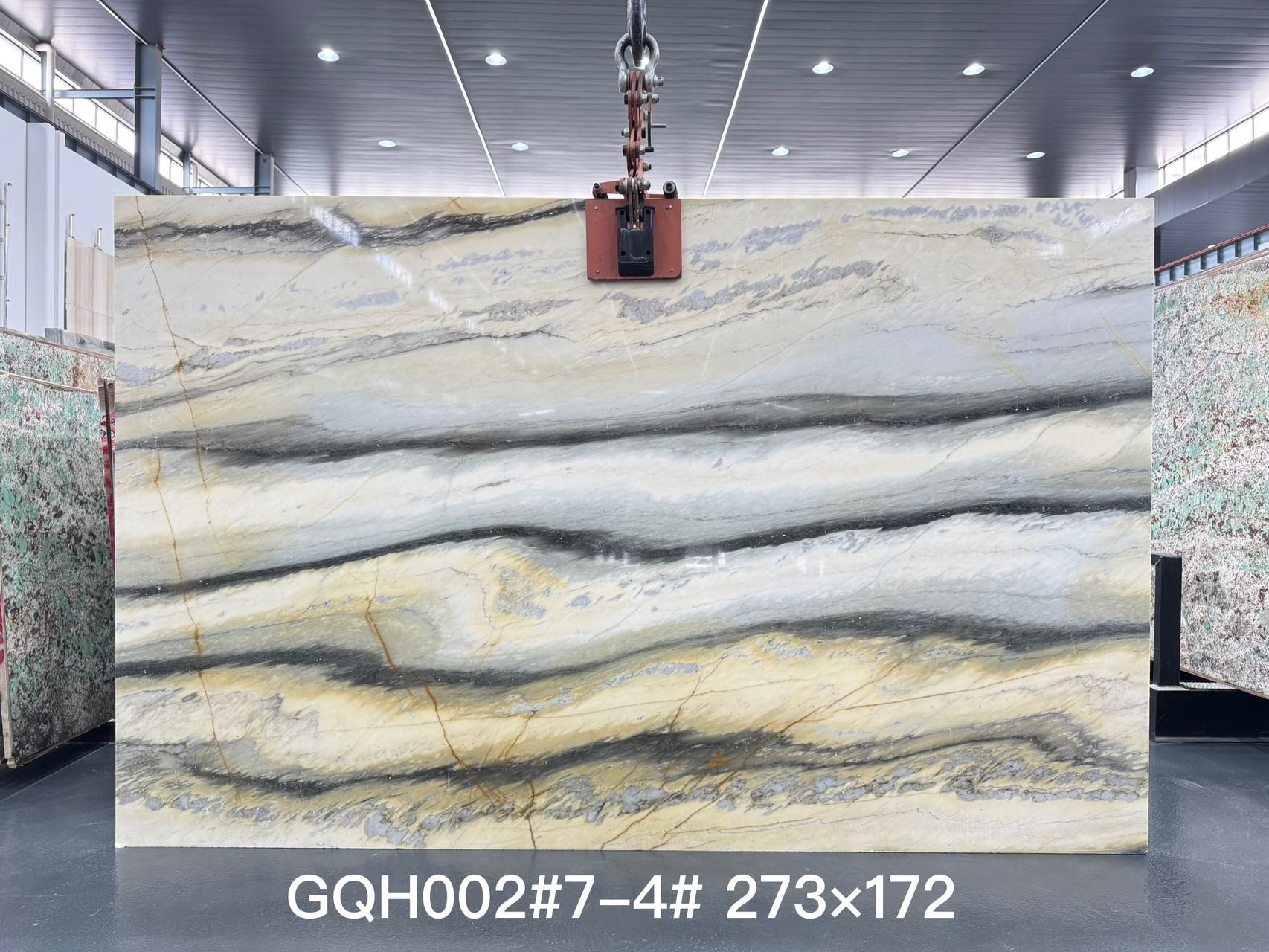Italian Luxury Stone with Golden-Grey Veins