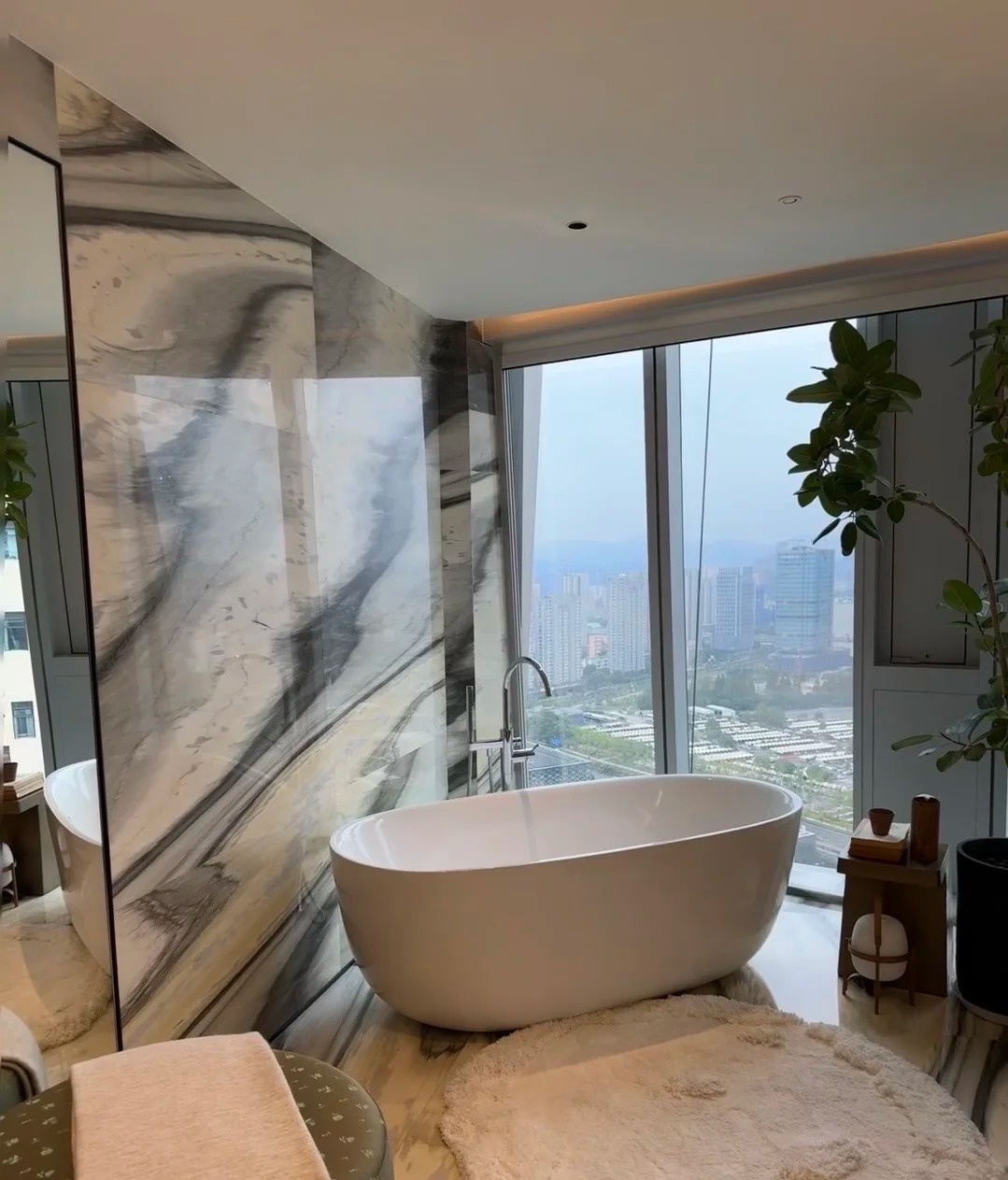 Calacatta Oyster Marble