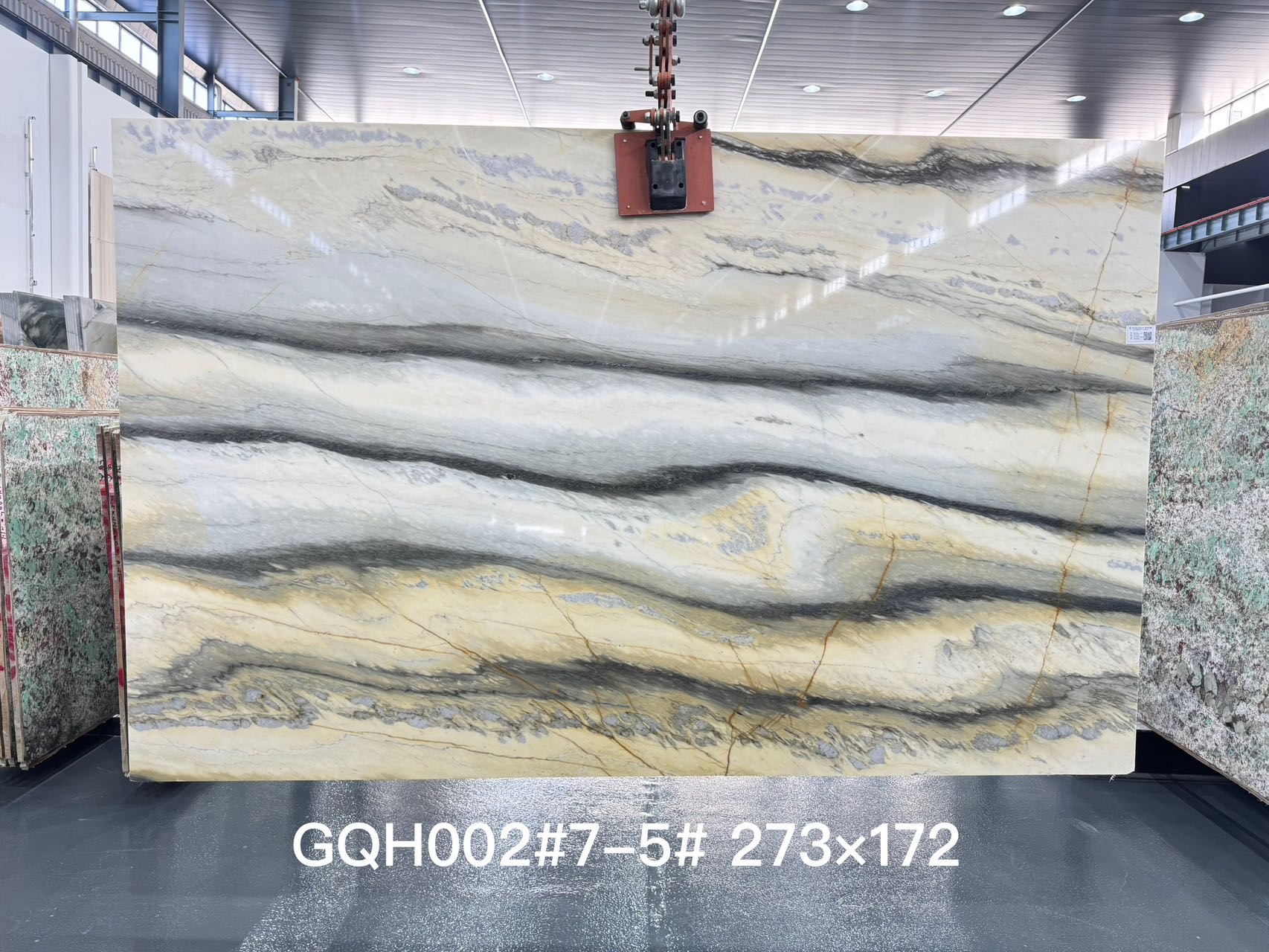 Italian Luxury Stone with Golden-Grey Veins