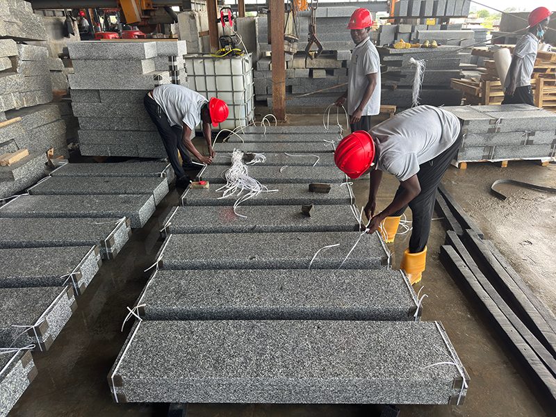 Salt pepper landscape tile