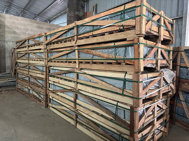 Salt pepper landscape tile