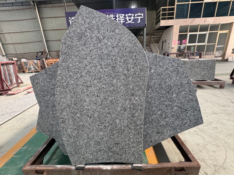 Irregular Cut Granite Flagging