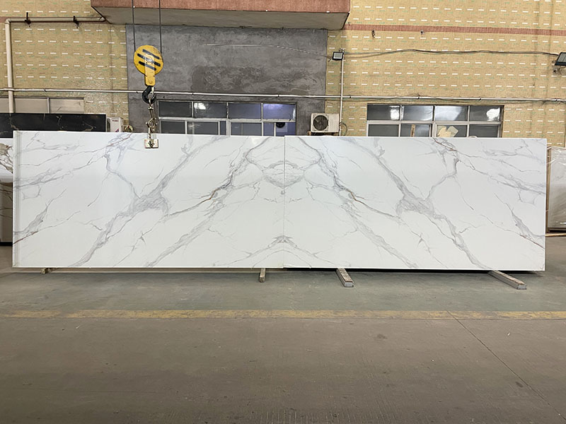 Calacatta Oro Look Quartz
