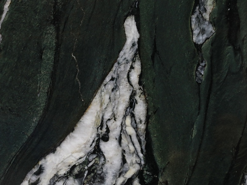Exotic Black Stone for Feature Walls