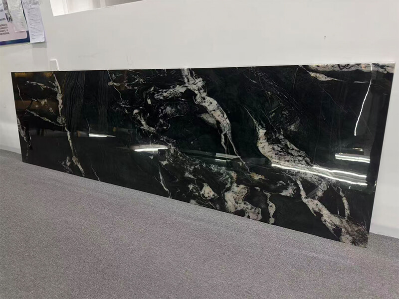 Emerald Green Quartzite Slabs