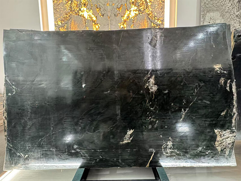 Emerald Green Quartzite Slabs